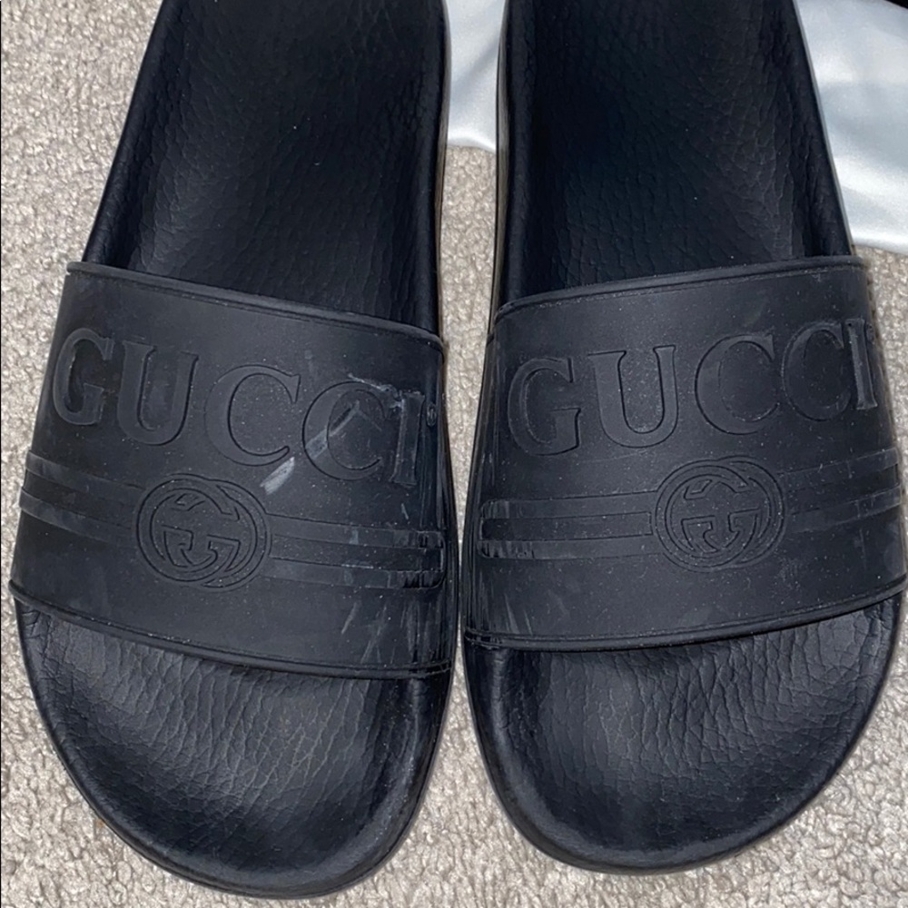 Gucci logo rubber slide